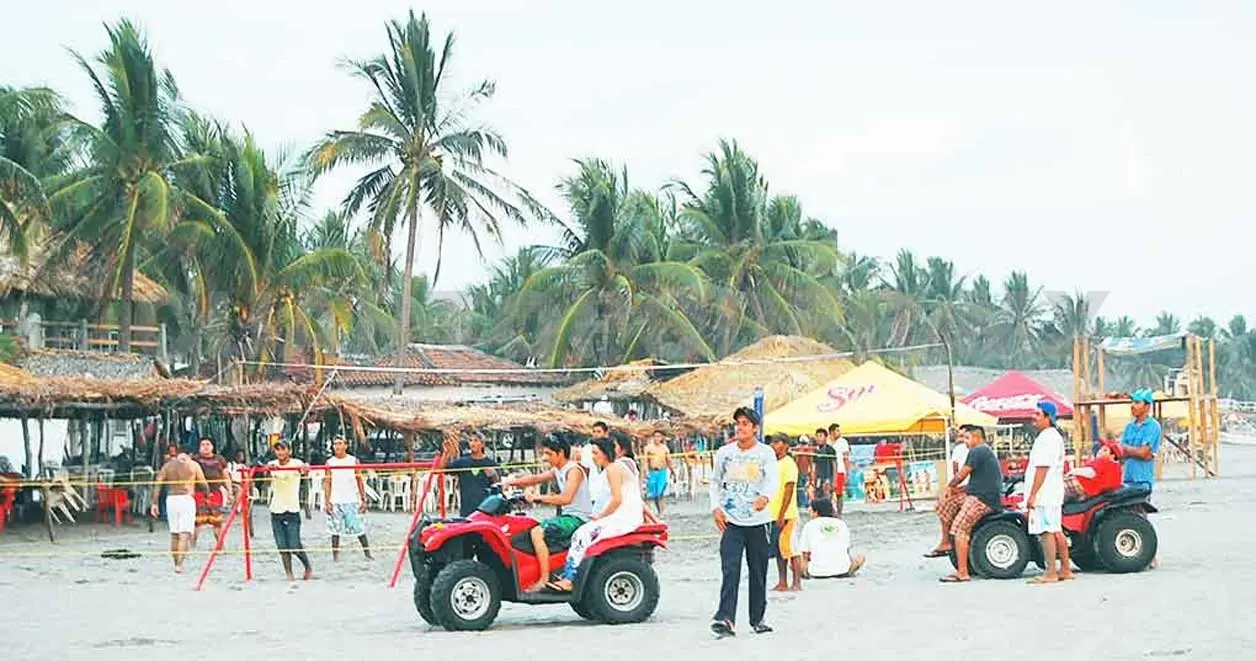 Turistas denuncian abuso de prestadores de servicios