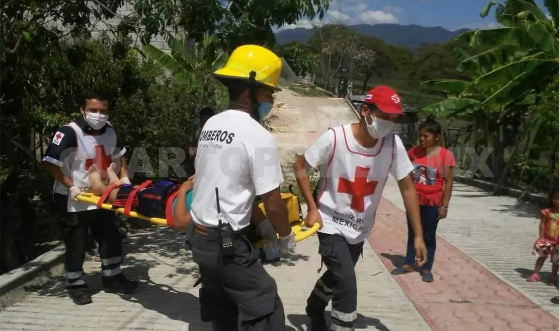Joven motorista derrapa y termina hospitalizado
