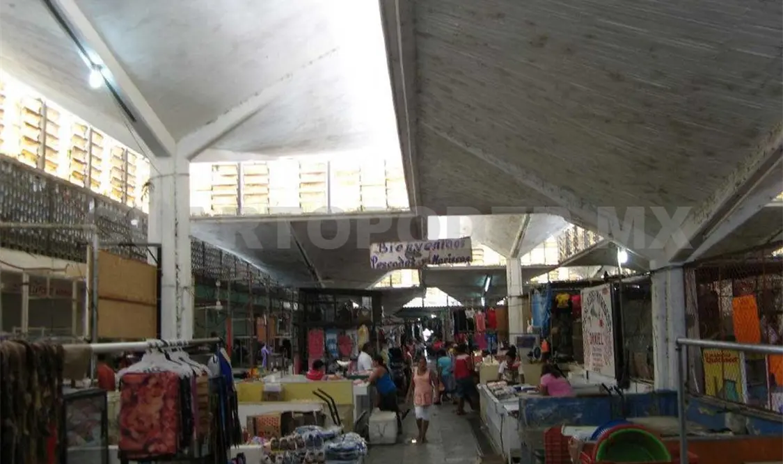 Denuncian aumento de comerciantes informales