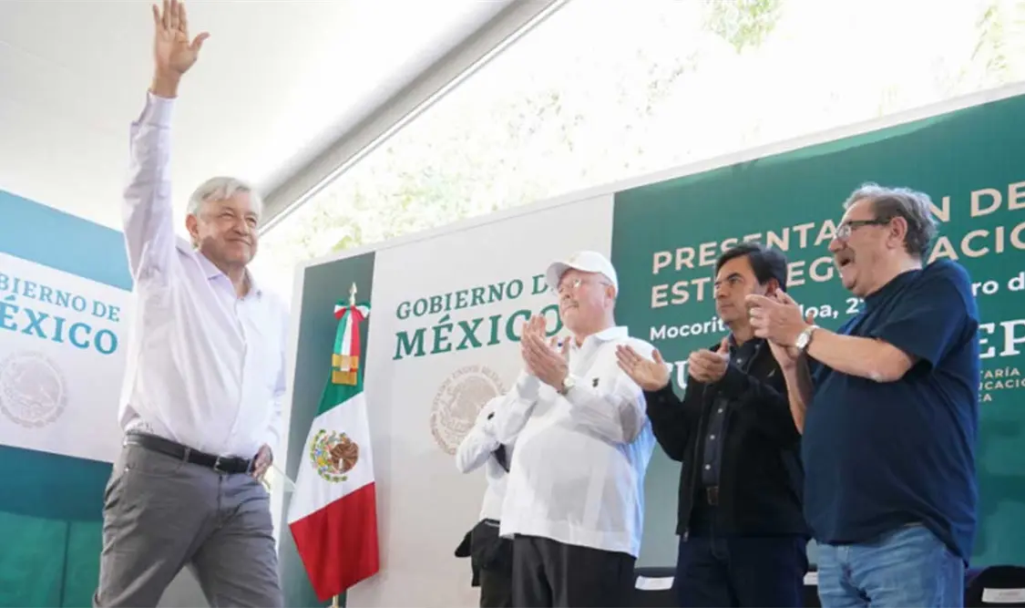 Uno de los pocos logros es la digitalización de los libros de texto gratuitos para educación primaria. Cortesía