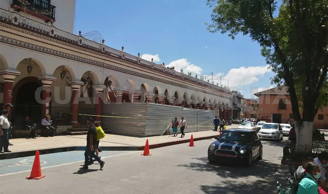 Por falta de mantenimiento el colapso en los portales