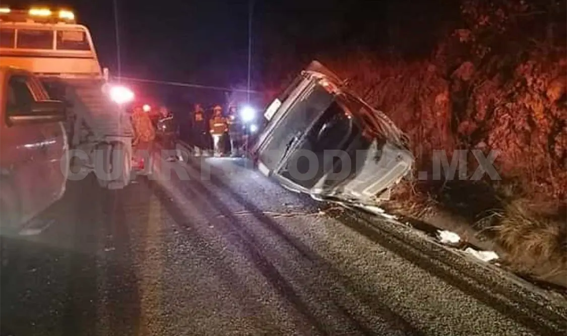 Doble choque en carretera a Tzimol