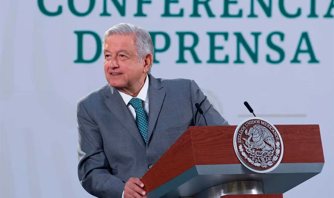 AMLO pide investigar a juez que suspendió su reforma eléctrica