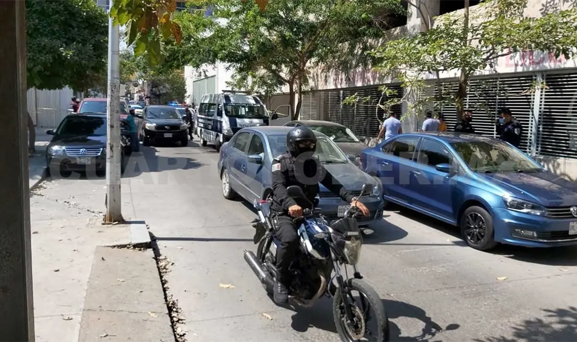 Un millón de pesos en asalto a empleado de gasolinera