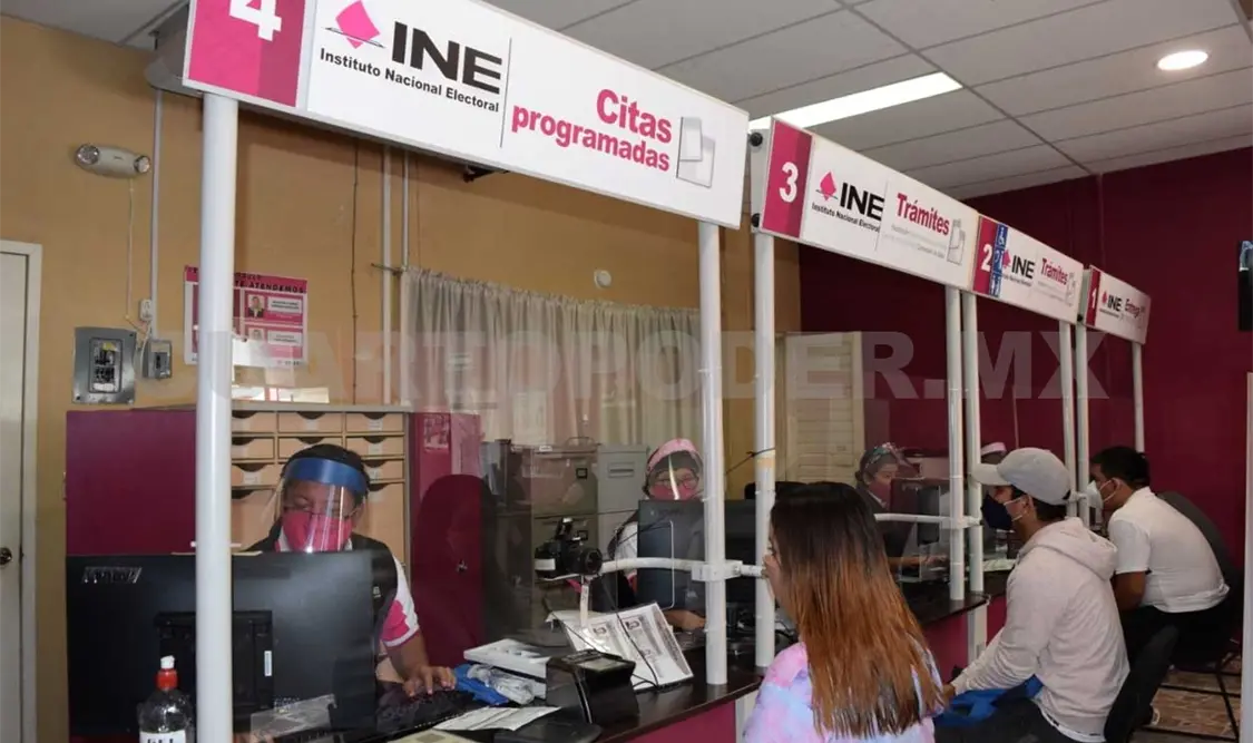 Exhorta INE a recoger credencial de elector