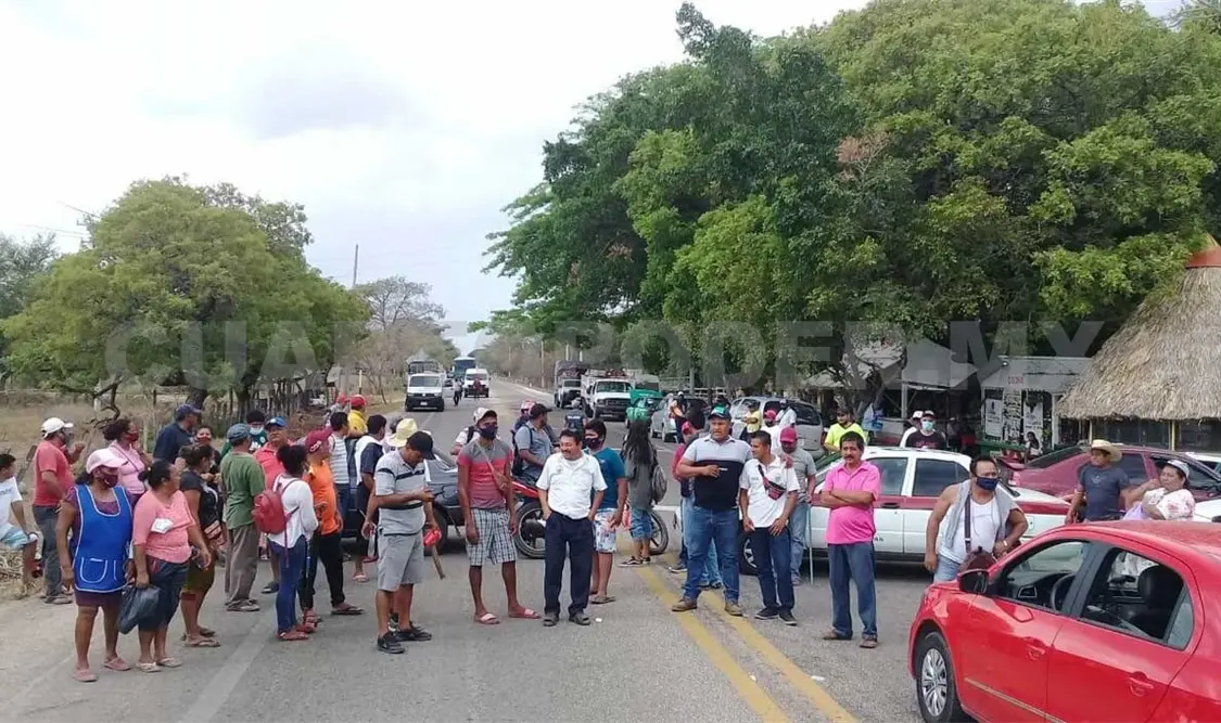 Liberan carretera tras negociar aforo en playas
