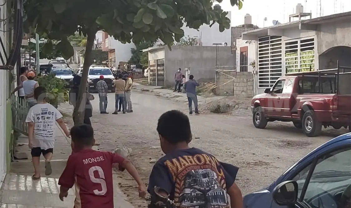 Hallan cuerpo enterrado dentro de una vivienda