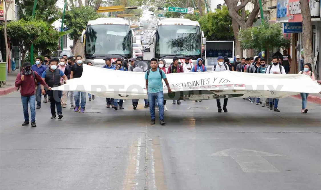 Egresados de “Jacinto Canek” piden trato justo