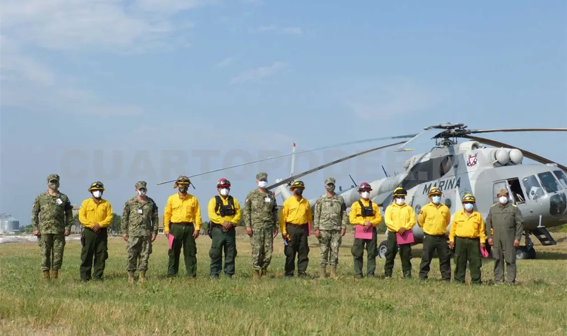 Capacitación a marinos en combate a incendios