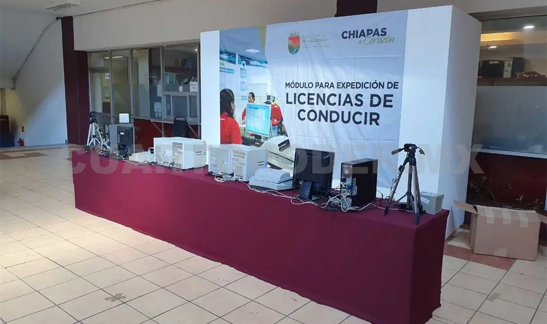 Instalan módulo para expedir licencias