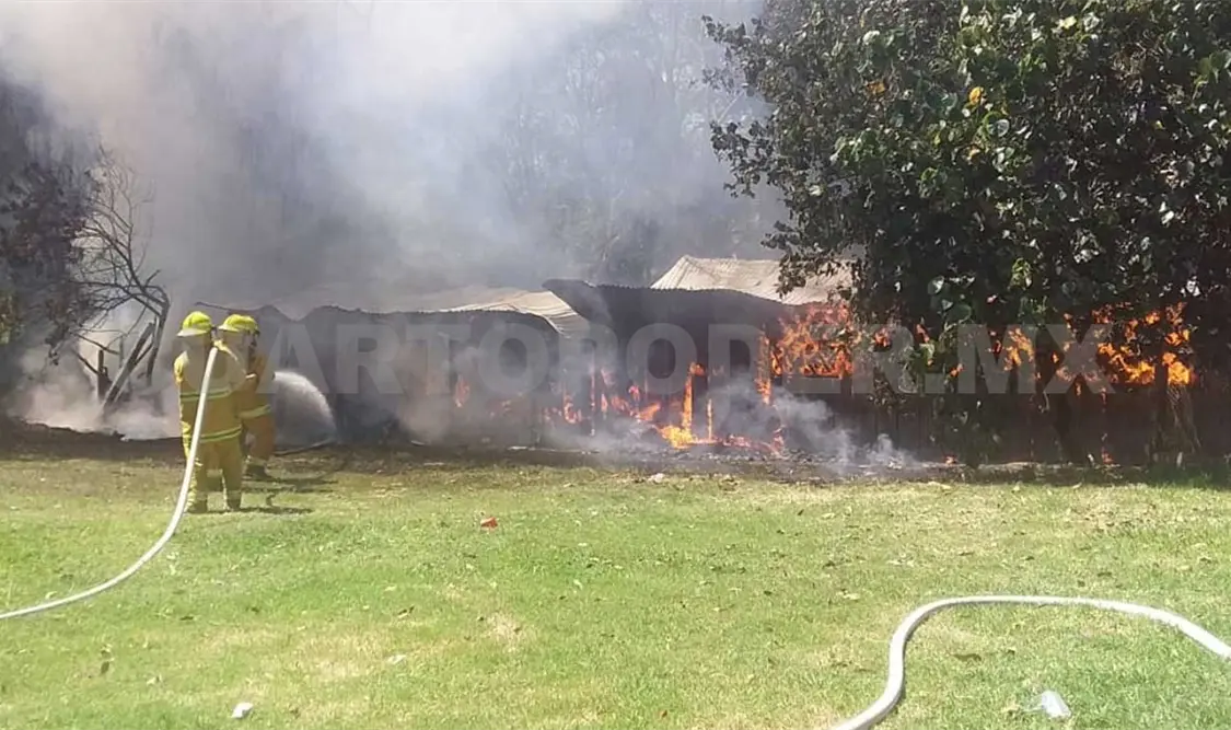 Incendio arrasa con un domicilio de Ocosingo