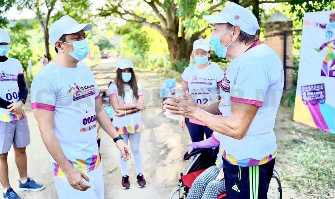 Se suma Llaven a carrera en favor de Fredy Valencia