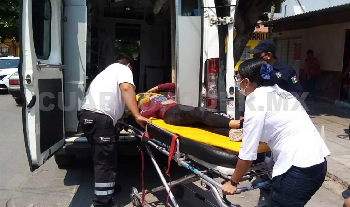 Debido a las lesiones que presentaba la menor, la trasladaron de urgencia a un hospital para que recibiera atención médica. Ricardo López / CP