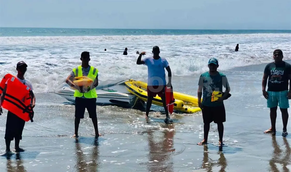 Salvavidas inician operaciones en playas