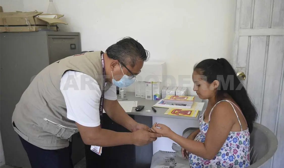 Brindan atención a mujeres embarazadas en zona rural