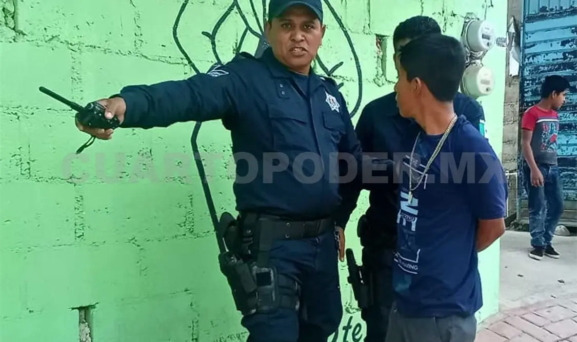 Menor de edad detenido por intentar asaltar a una mujer