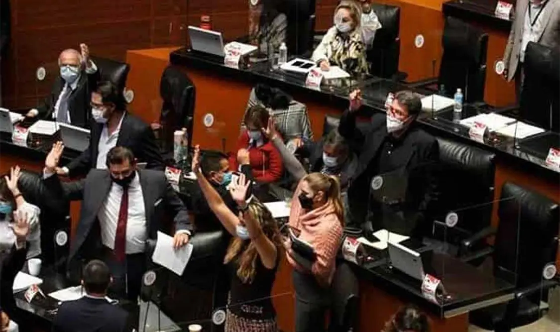 153 diputados renuncian a “apoyo legislativo”