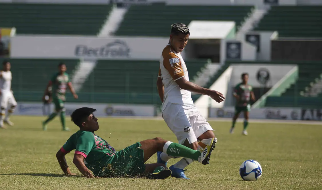 De manera sorpresiva, Cafetaleros de Chiapas sufrió su primera caída de la Temporada 20-21 en el estadio Zoque Víctor Manuel Reyna. Cortesía