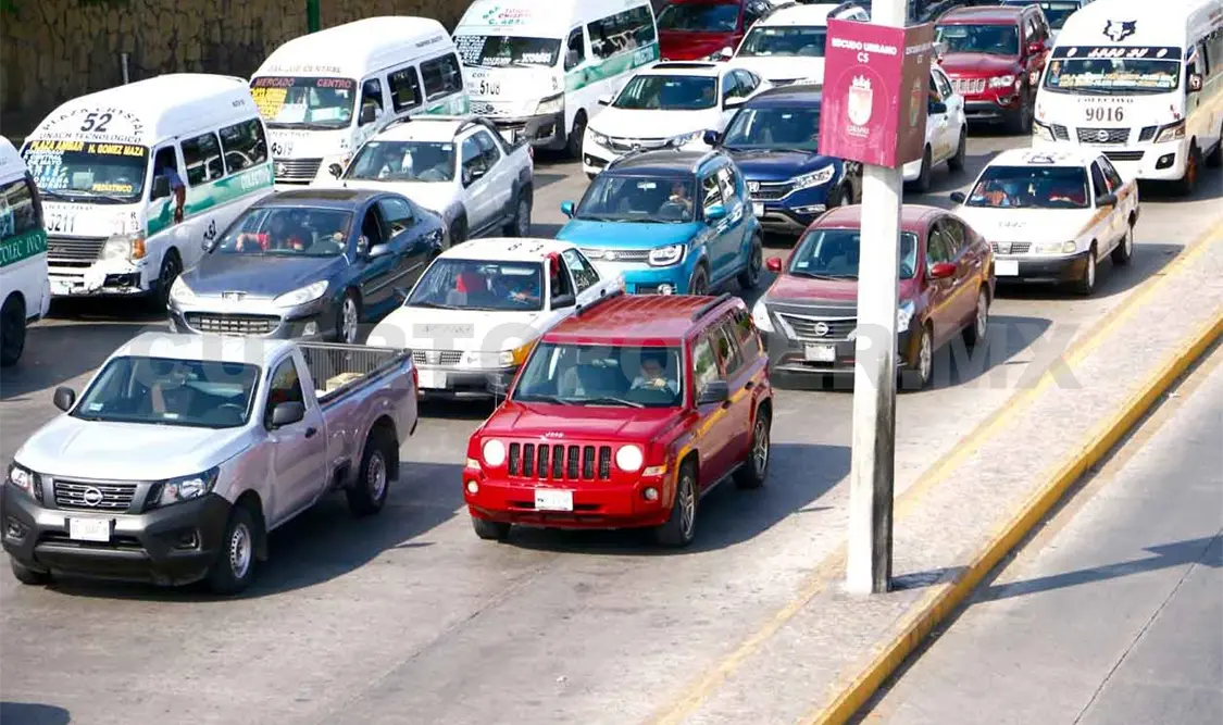 La capital requiere de once obras de paso desnivel