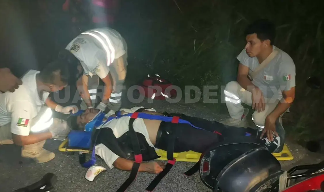 Motociclista derrapa y resulta gravemente herido