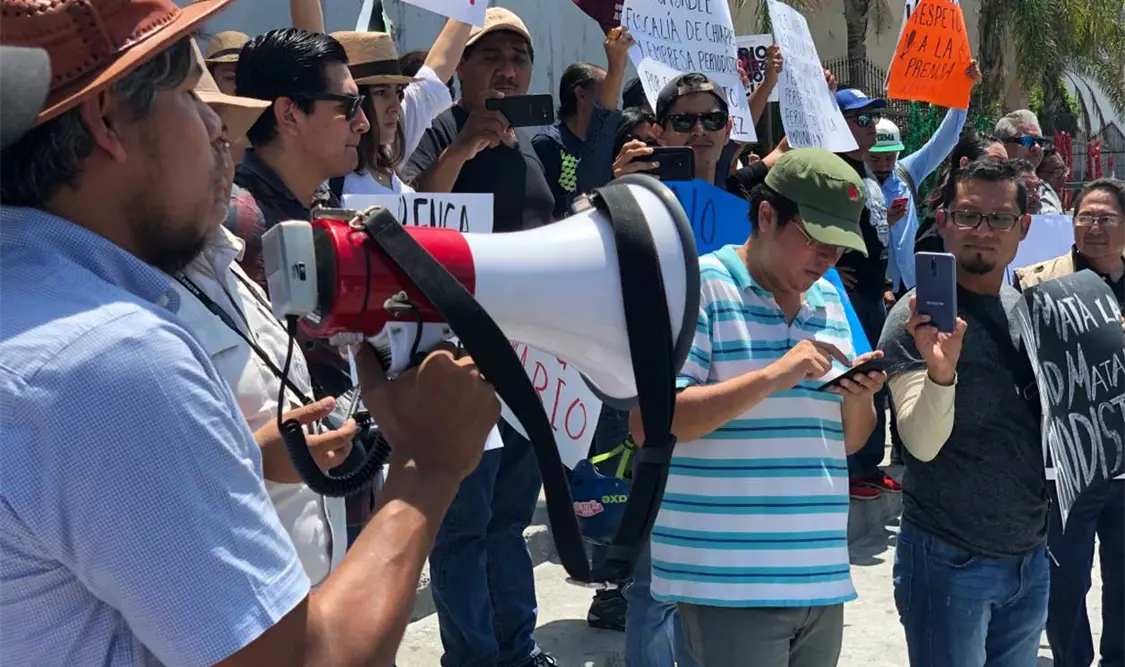 Aprueban ley para periodistas y defensores