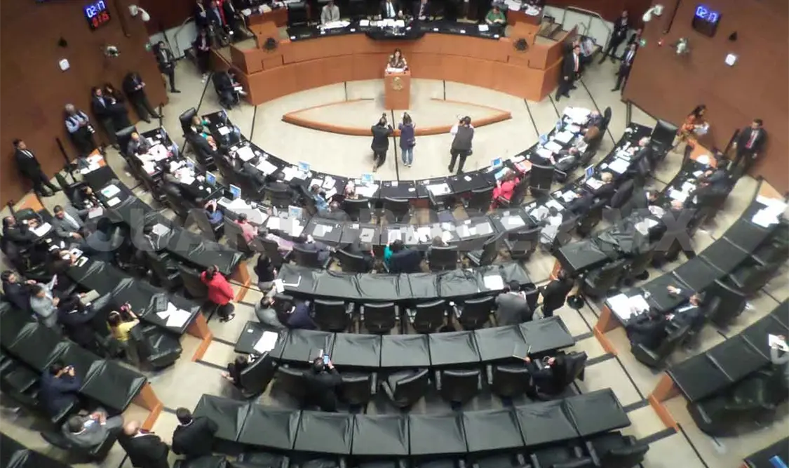 Se confrontan Morena y oposición en Senado
