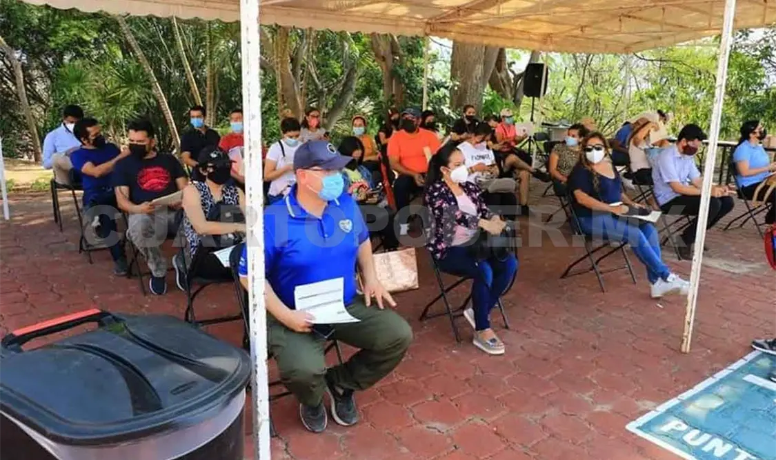 Más de 52 mil profesores han sido vacunados