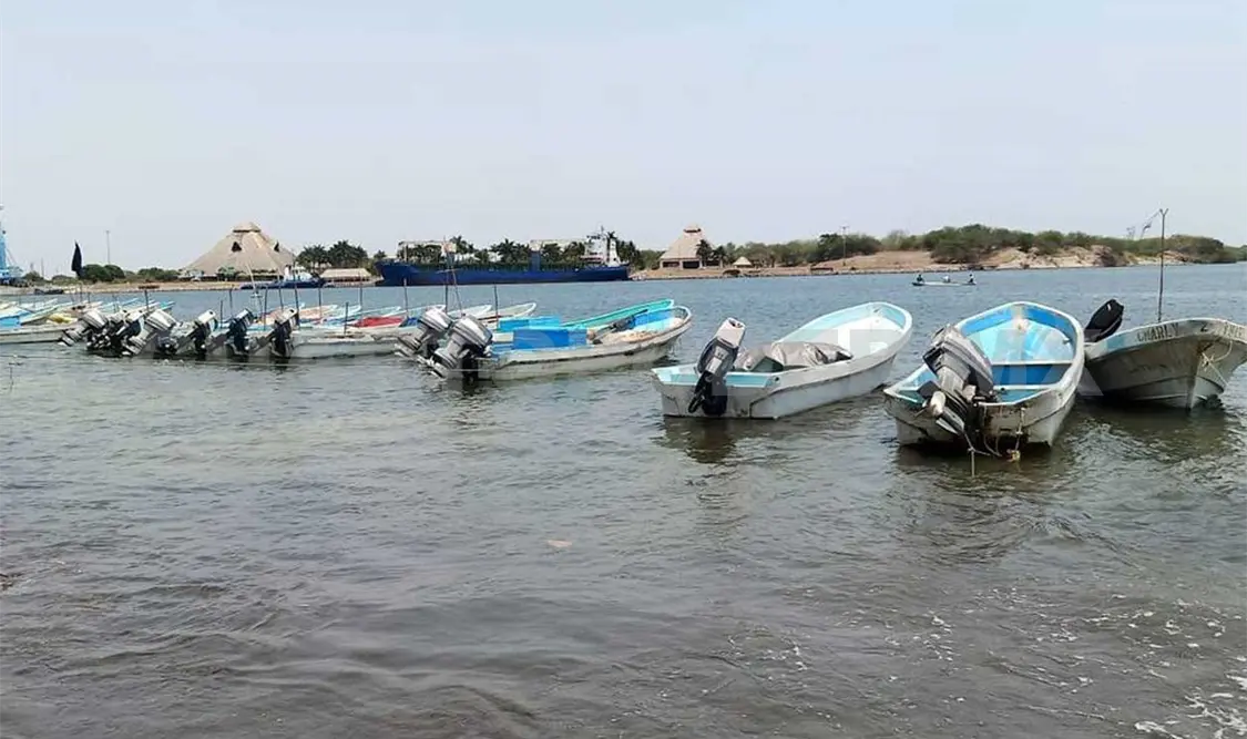 Pescadores paralizan actividades en Arriaga