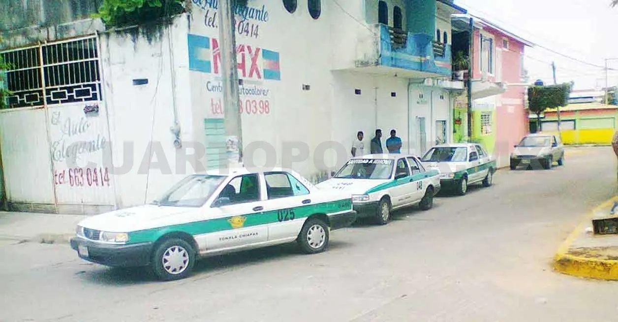 Exigen la reubicación de terminal de taxis y combis