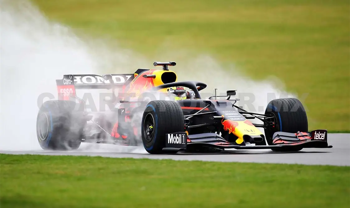 “Checo” Pérez, nombrado piloto del día