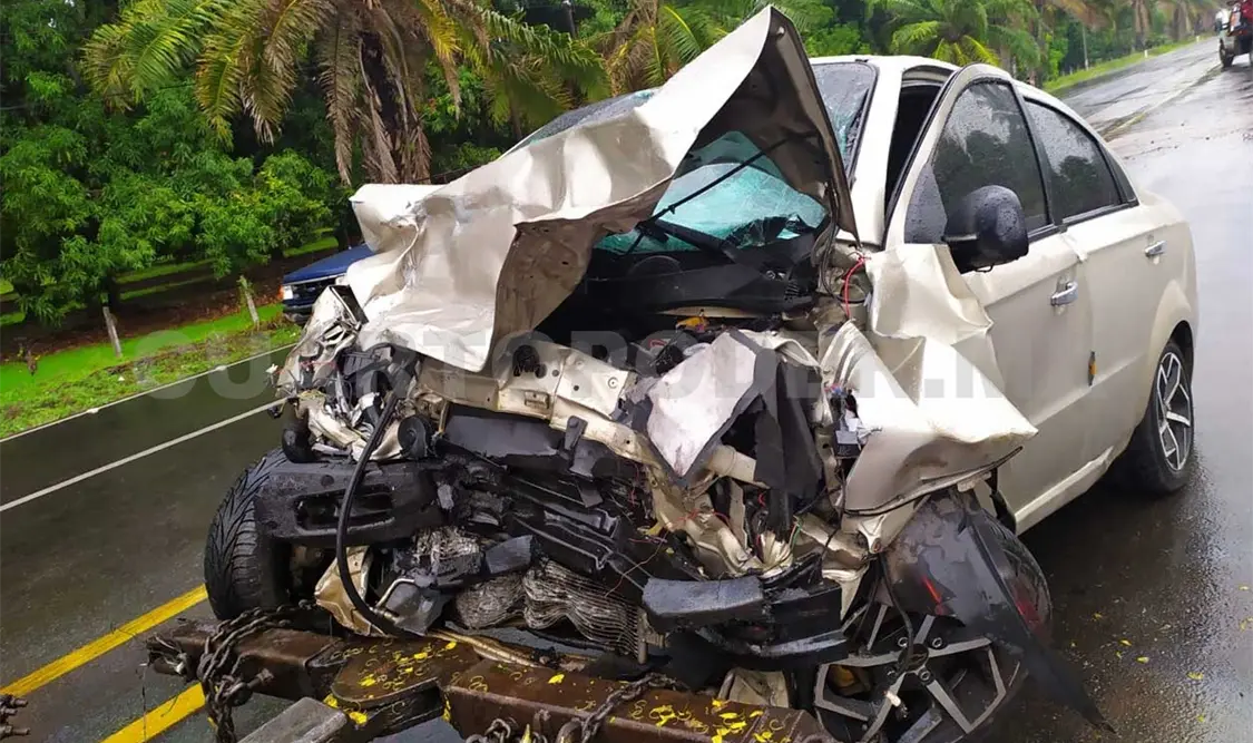 Fatal choque carretero: dos muertos y tres heridos