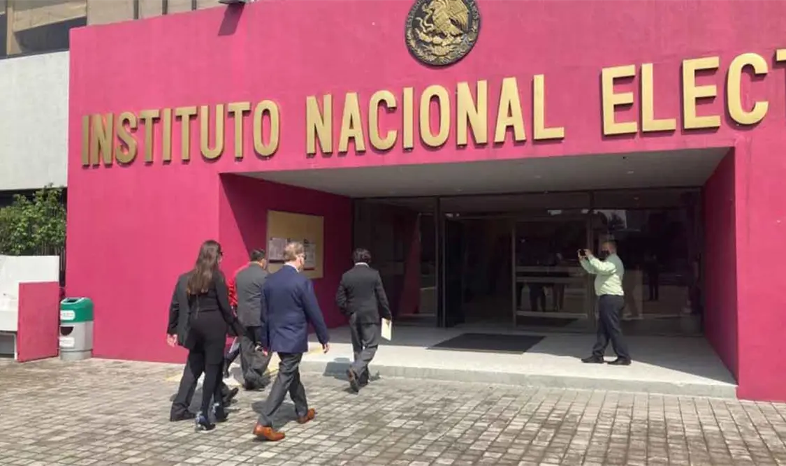 INE levantará la mano a quien gane