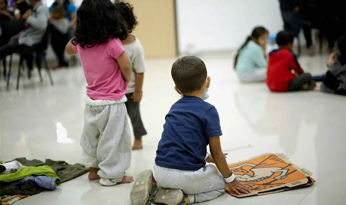 Dos mil niños cruzaron la frontera: CBS