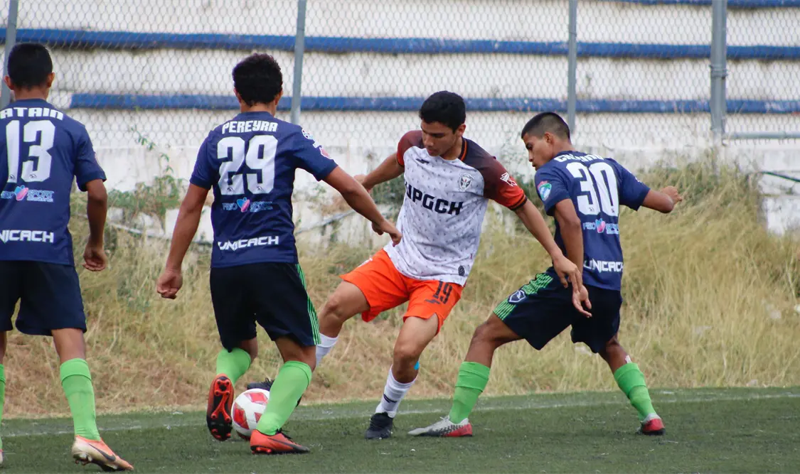 Dramático triunfo para el Deportivo Unicach en calidad de visitante ante el cuadro de la Universidad Pablo Guardado Chávez. Diego Pérez/CP