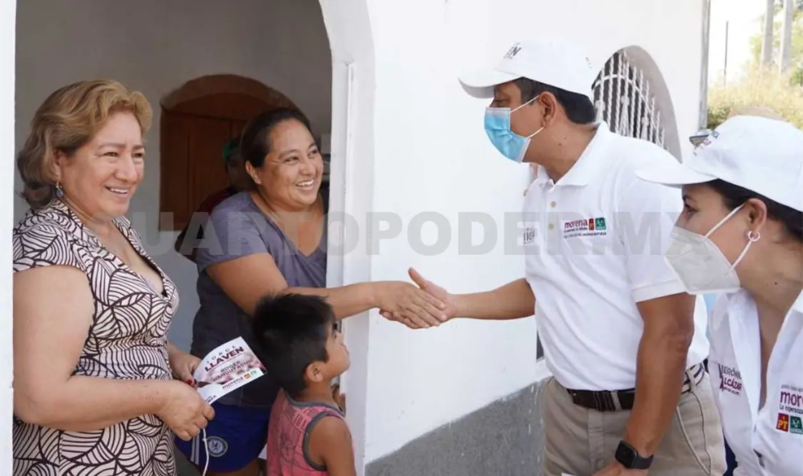 Llaven Abarca realizó brigadeo en las colonias Narciso Mendoza y América Libre en Chiapa de Corzo. CP