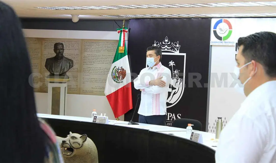Felicitan y reconocen a las mamás chiapanecas