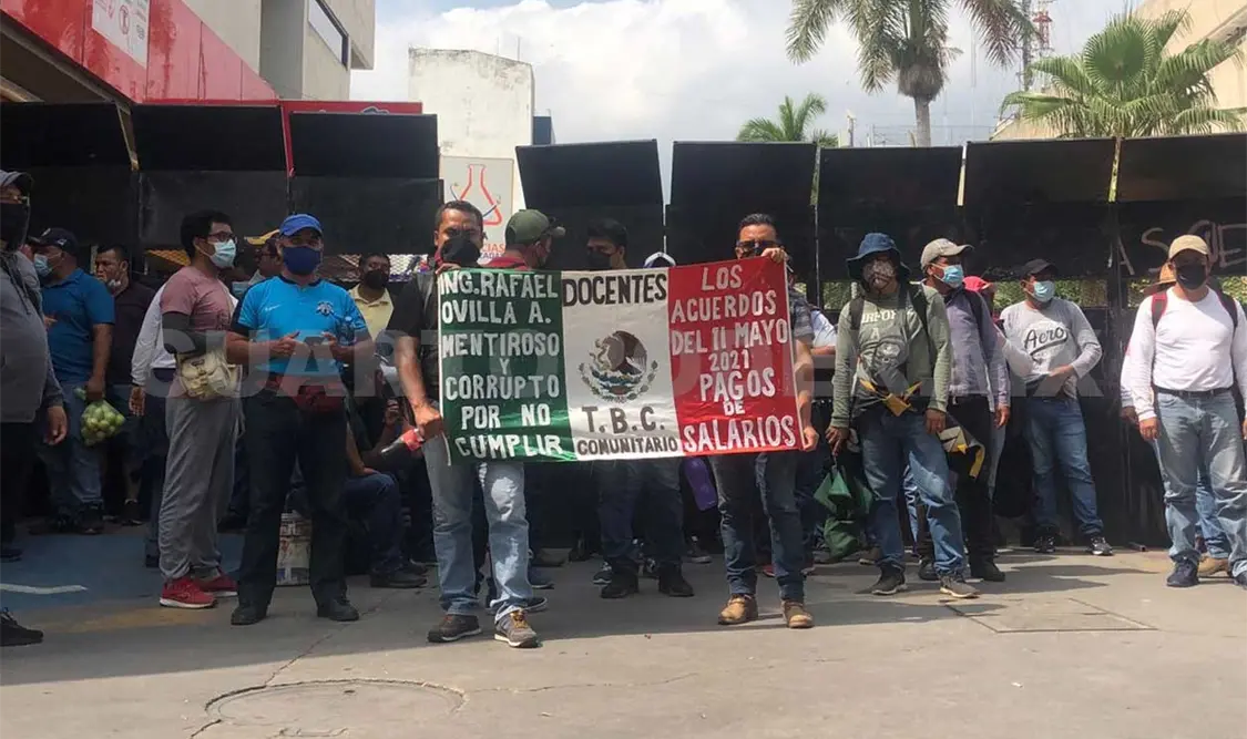 Los profesores del Telebachillerato Comunitario piden la destitución de algunos funcionarios de la Secretaría de Educación. José Ortega / CP