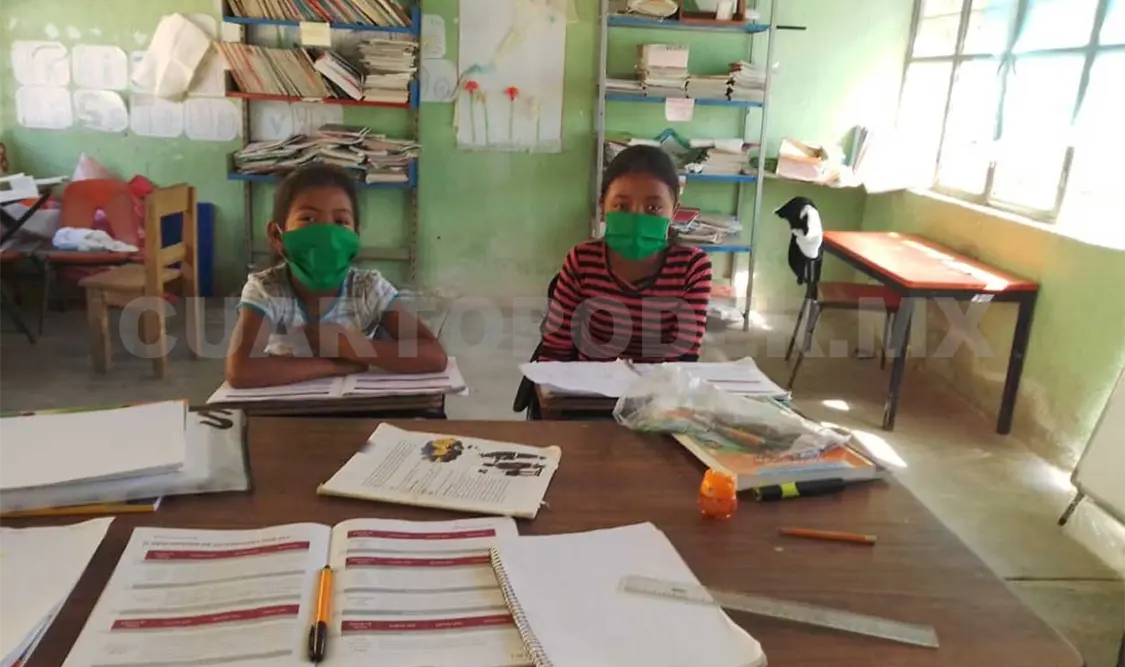 Clases presenciales en 130 planteles