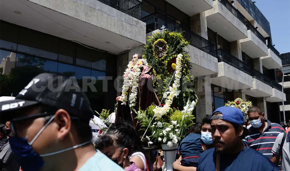 San Pascual Bailón sale a las calles