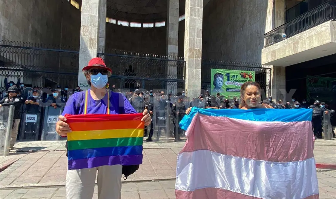 Población protesta contra la LGBTIfobia