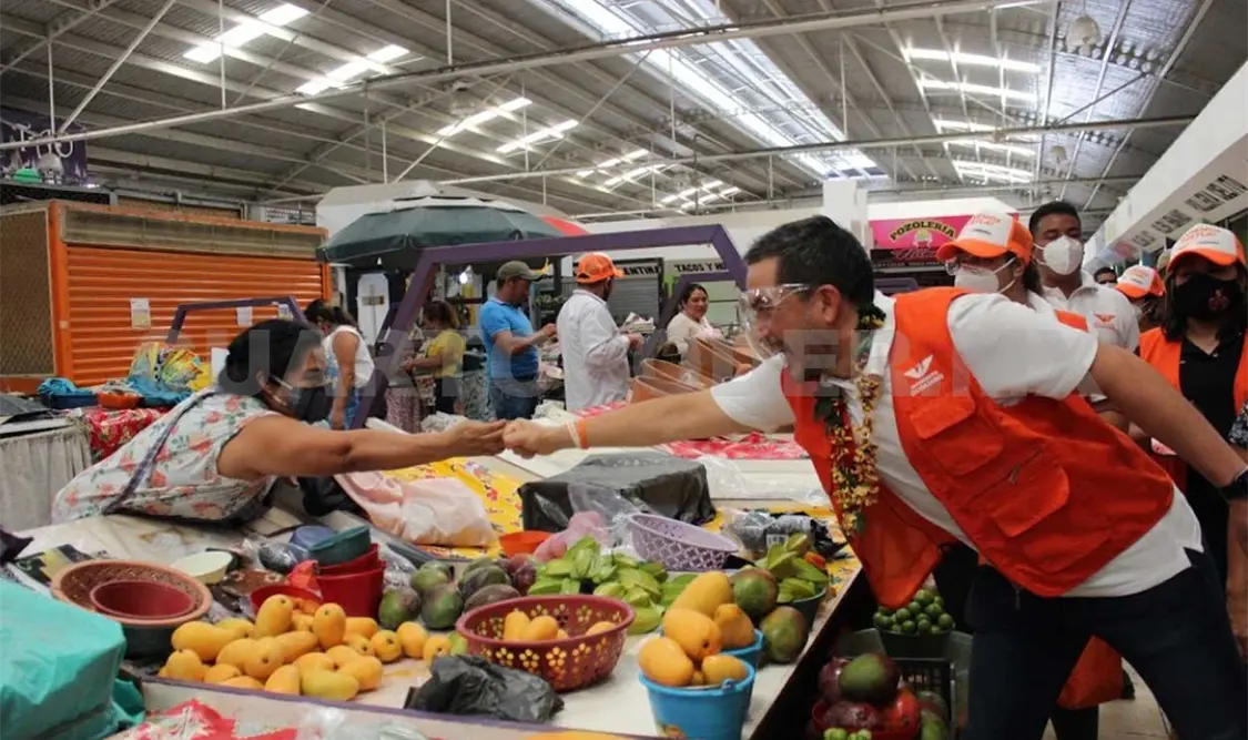 El Sobrino de Tuxtla pidió a los ciudadanos salir a votar por Movimiento Ciudadano, por la ola naranja a la que ya nadie para. CP