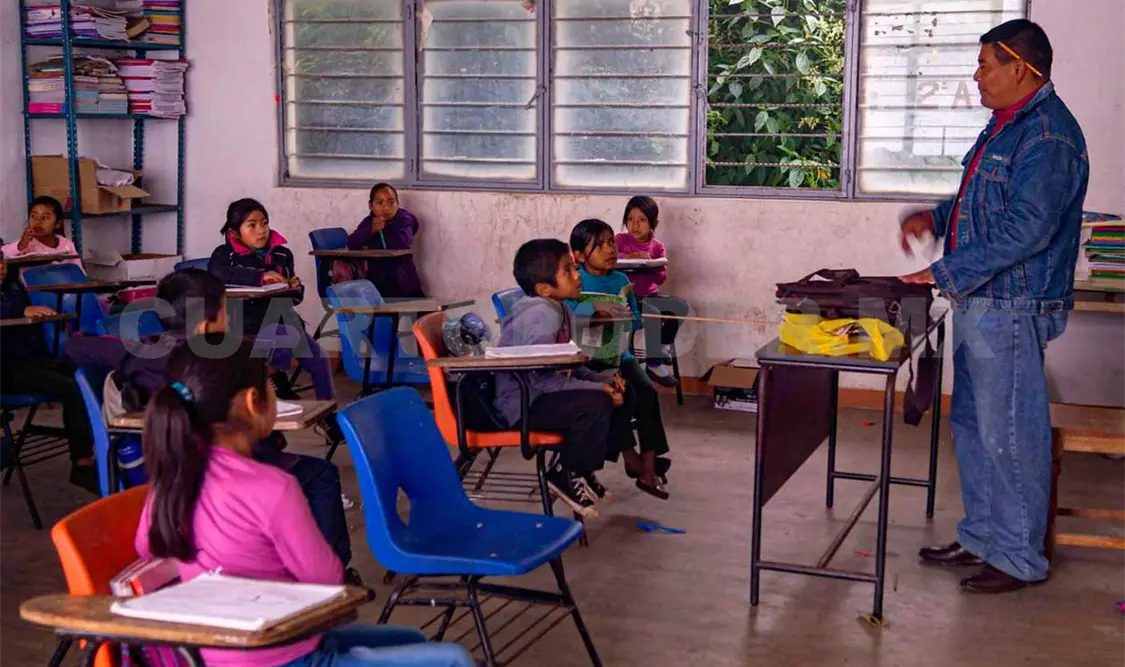 Los maestros han emitido diferentes posturas respecto al retorno a clases. CP