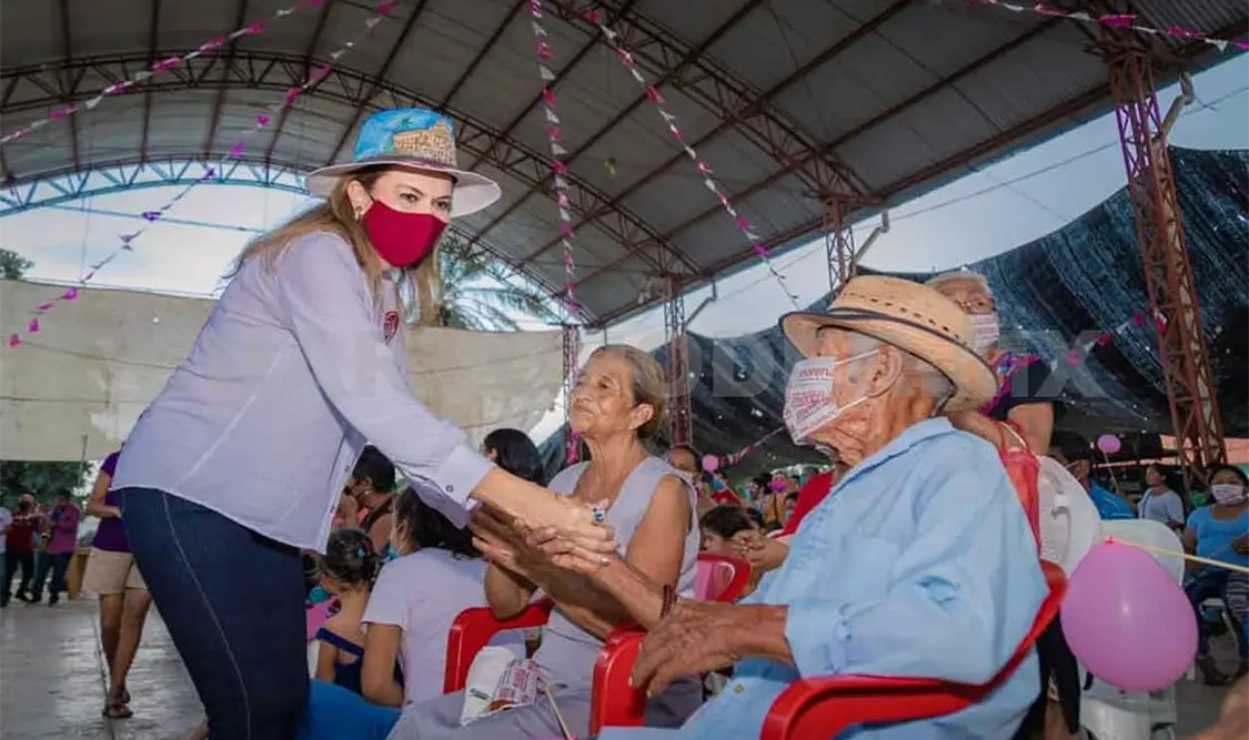 Apuesta Rosy Urbina por la reactivación productiva