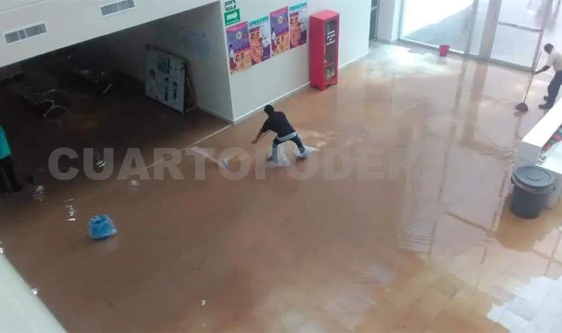 Se inunda el Hospital de Las Culturas en San Cristóbal