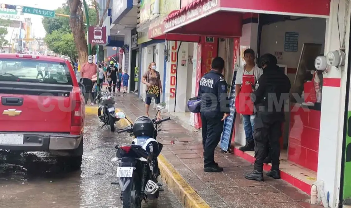 Asaltan El Pechugón y se llevan 10 mil pesos