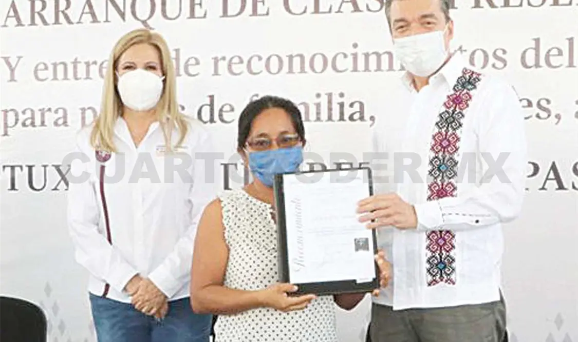 El Ejecutivo del estado reconoce el esfuerzo que docentes han realizado pese a la pandemia, para implementar esquemas de estudios a distancia. Isabel Navarro / CP