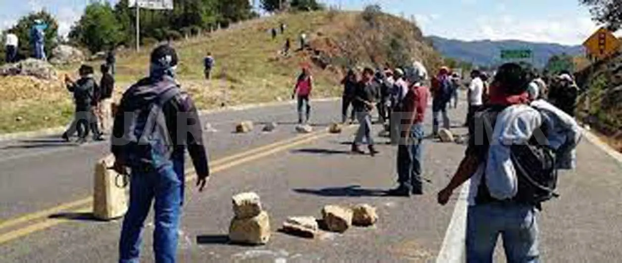 Los manifestantes también están exigiendo la liberación de los 17 estudiantes de la Escuela Normal Rural Mactumactzá. Cortesía