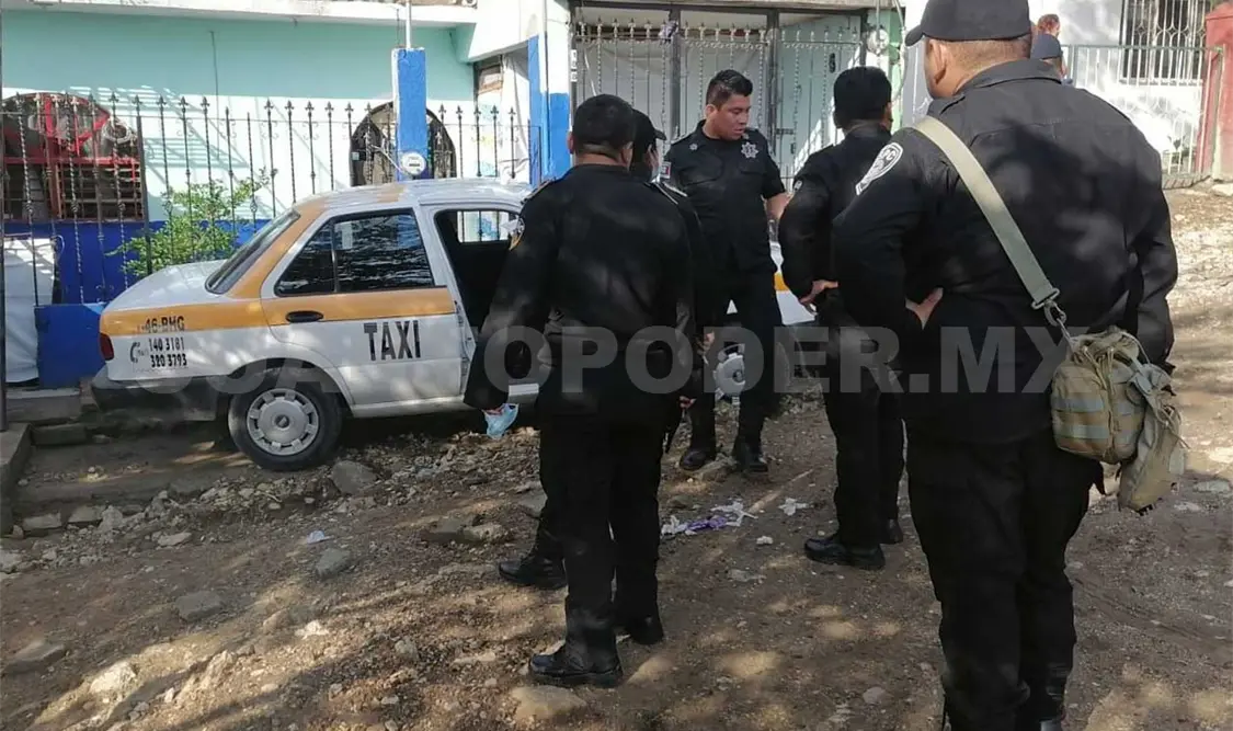 El vehículo de alquiler fue encontrado abandonado. Los asaltantes al parecer habían escapado con dirección a las faldas del cerro Copoya. Ulises López / CP