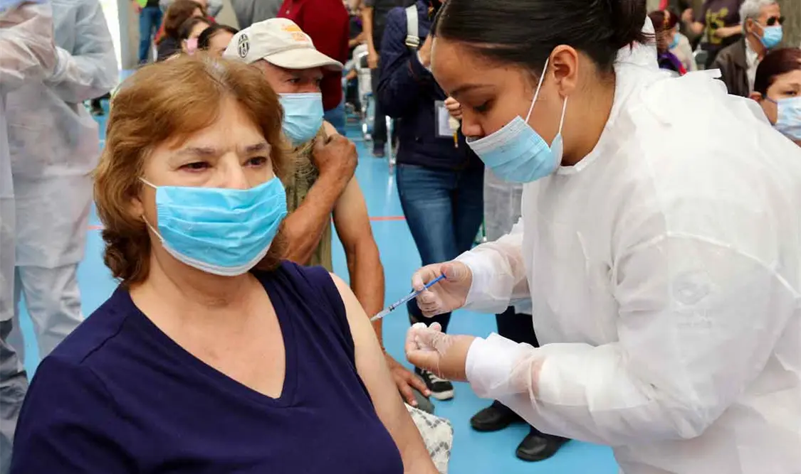 Tenemos que cerrar brecha de vacunación: OMS