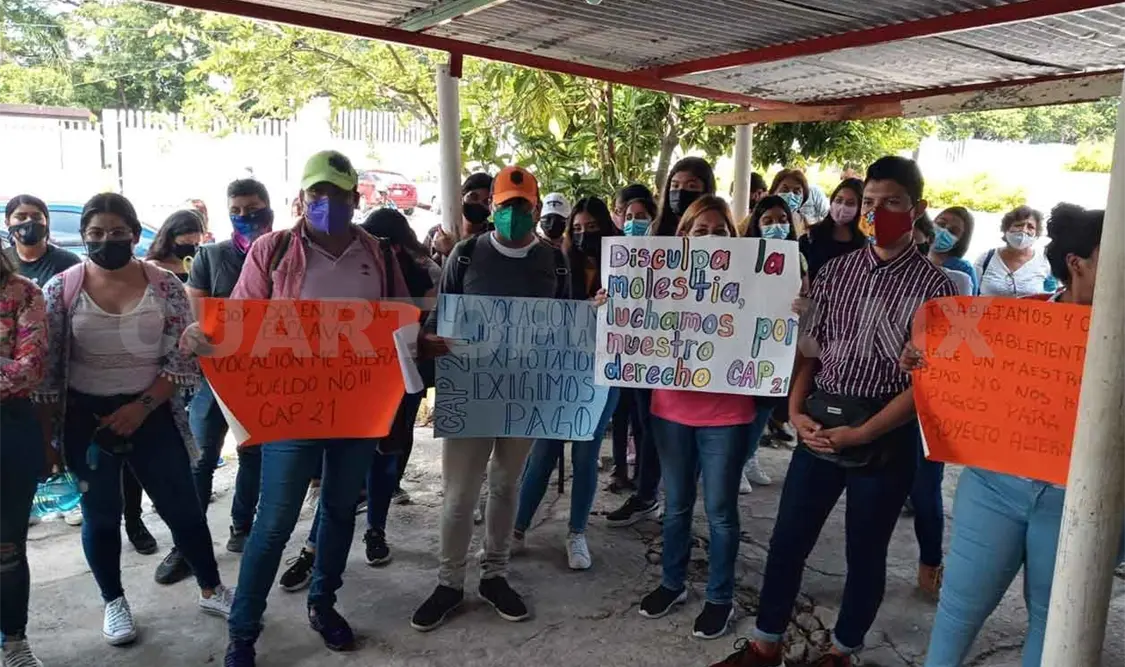 Técnicos y bachilleres exigen pagos